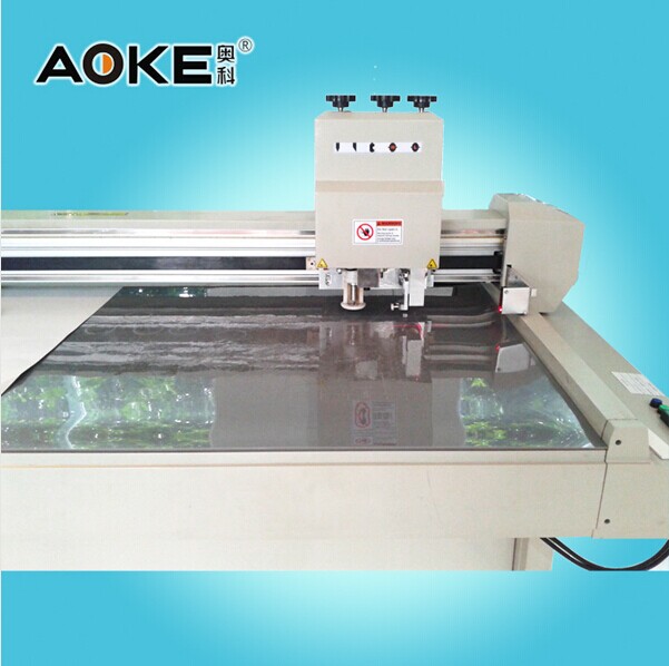 皮革皮料切割機